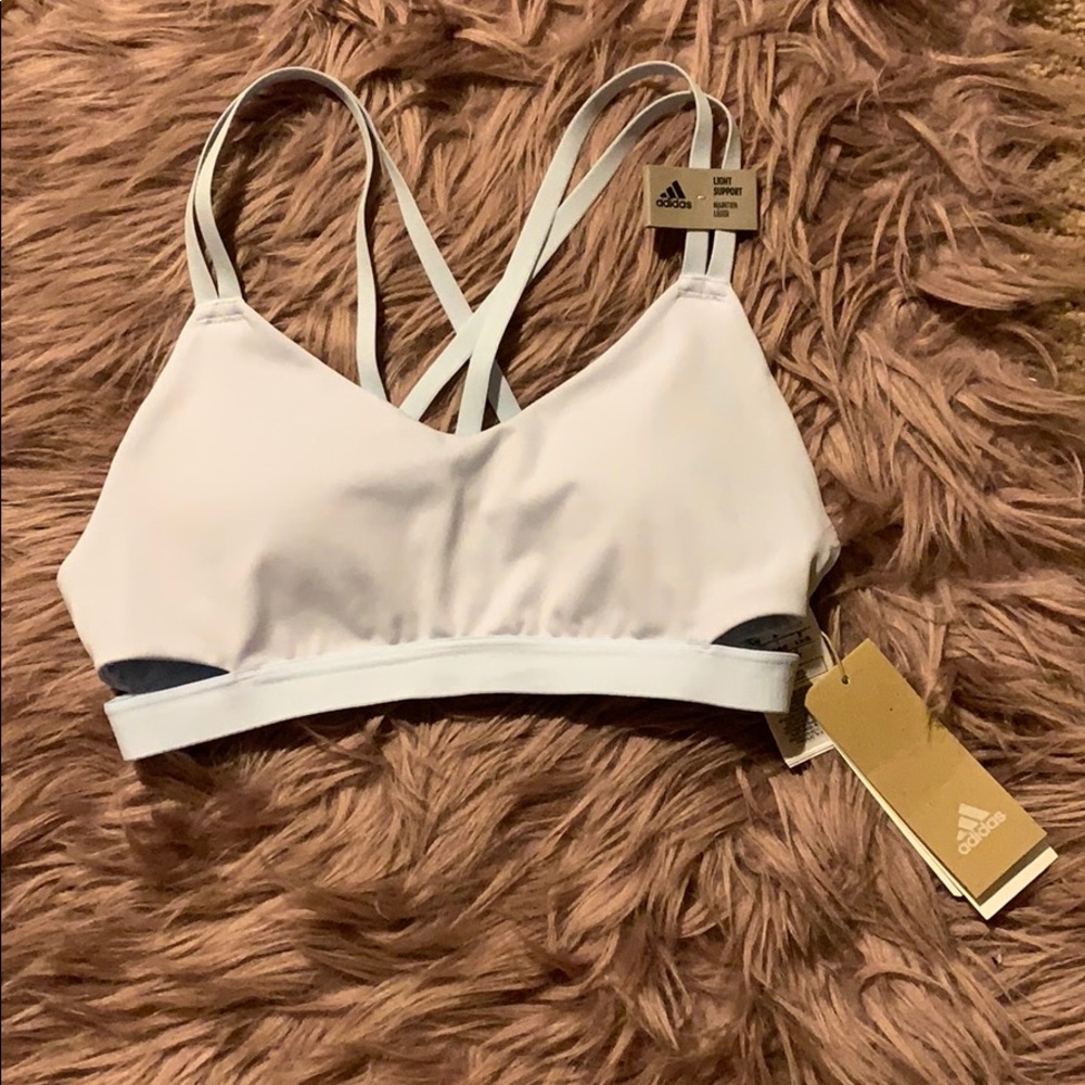 Women’s sports bra